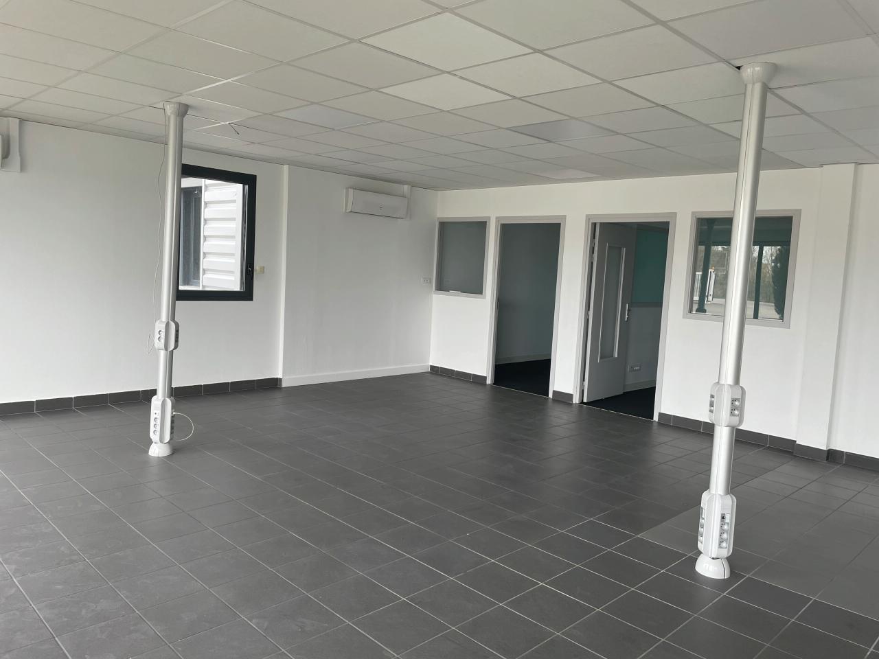 Local d'activité Neuville-sur-Saône 2303m² Location local d'activité Neuville-sur-Saône Rhône OLACT2119044 11